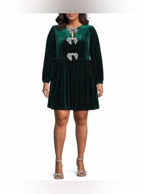 Velvet  Long Sleeve knee length Dress - Green size XL NWOT, comes without bows.